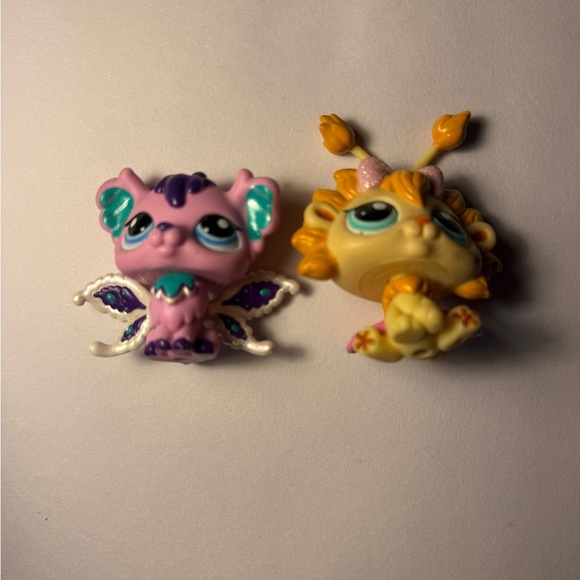Littlest Pet Shop Other - Hasbro Littlest Pet Shop  #2608 Garden Fairy Lion Butterfly 240527A1/bonus LPS